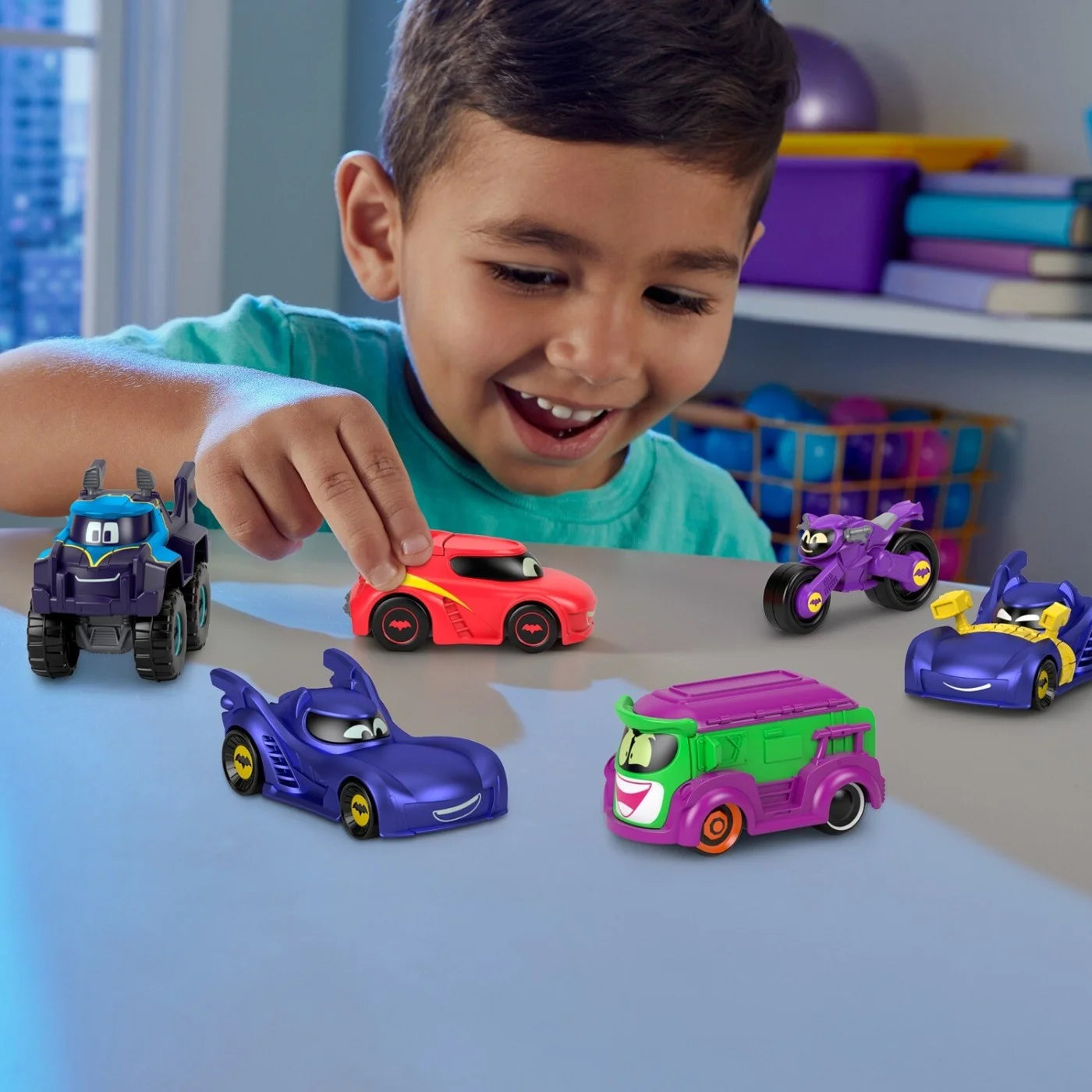 Fisher-Price DC Batwheels Buff The Bat-Truck – 1:55 Scale Diecast Vehicle Car HML18