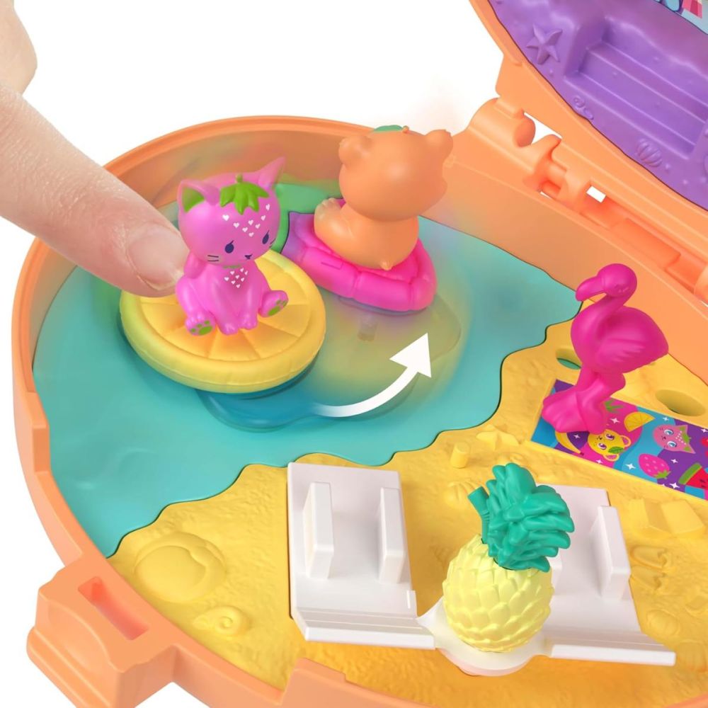 Mattel Polly Pocket Plushie Bear Compact Playset – Doll, 3 Pets & Bag Clip JKC79